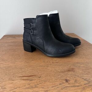 Easy Street Black Ankle Booties